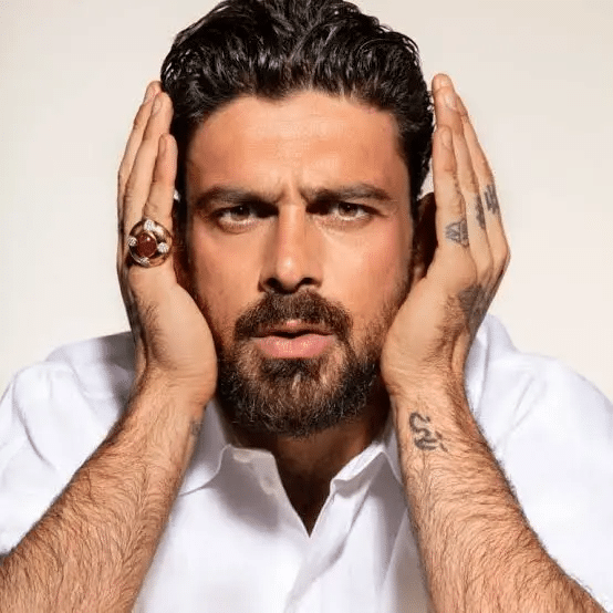 Qual a altura de Michele Morrone? Tudo sobre sua estatura e impacto